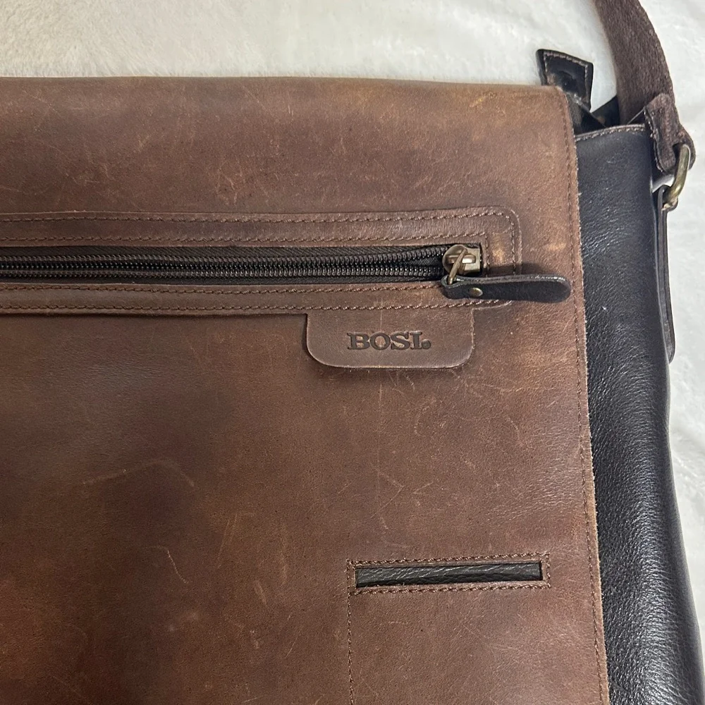 Vintage Bosi Distressed leather messenger Bag